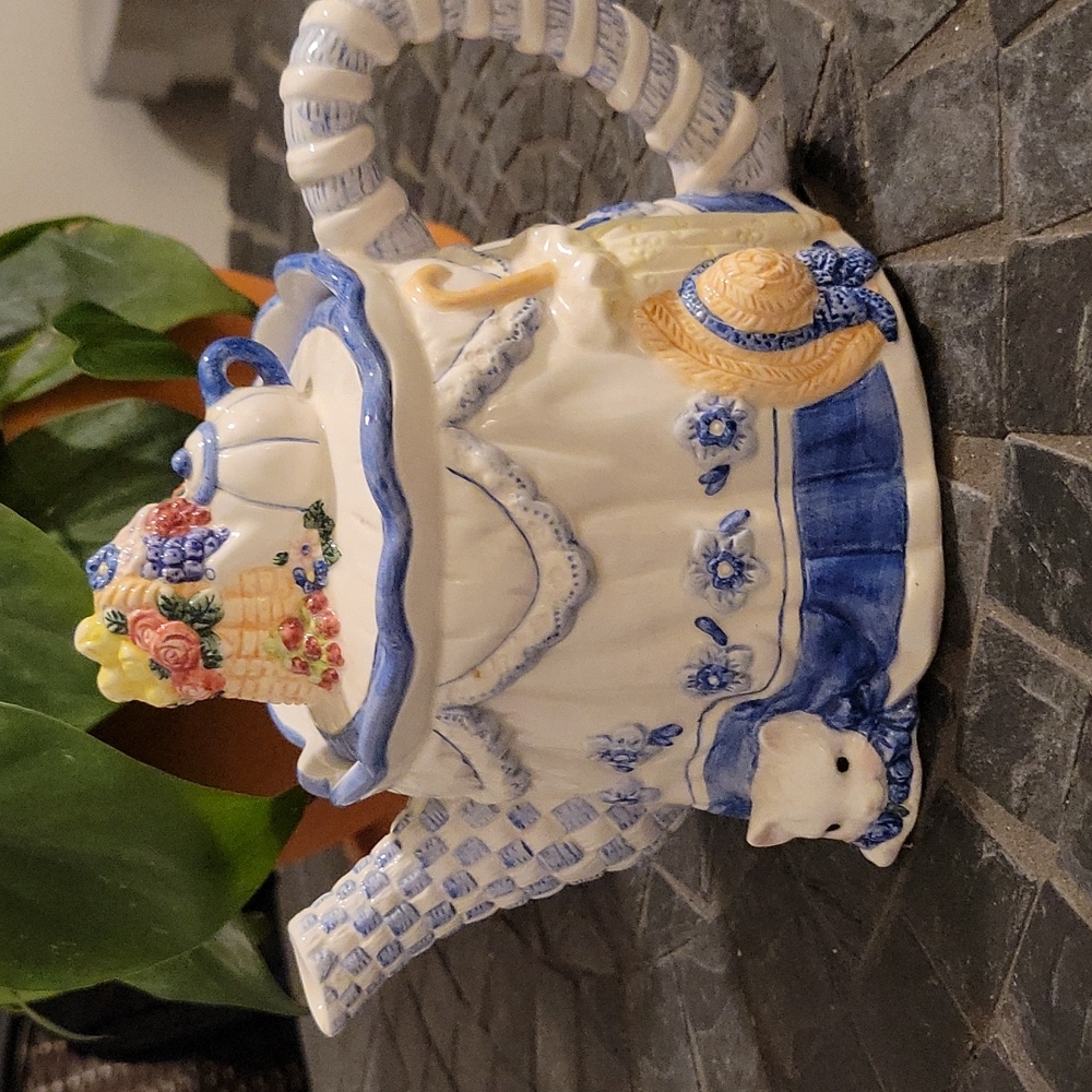 Teapot